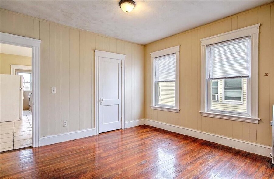 Building Photo - 80 Ontario St