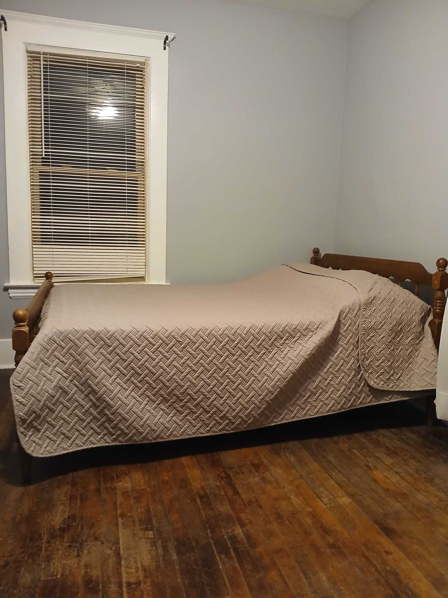 Building Photo - 315 Boyden St