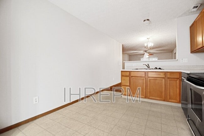 Building Photo - 7786 Freesia St
