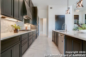 Building Photo - 10111 Ivory Canyon