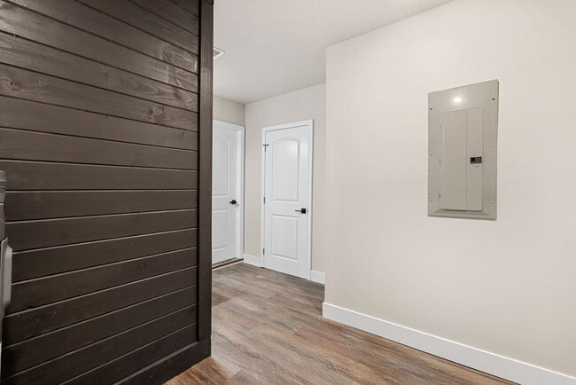 Building Photo - 3935 Wrights Ferry Rd