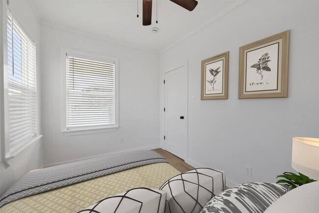 Building Photo - 2202 Hutchins St