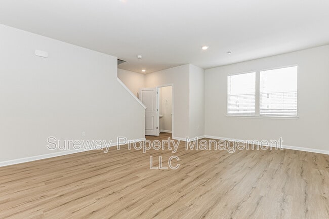 Building Photo - 204 Sandy Rdg Rd