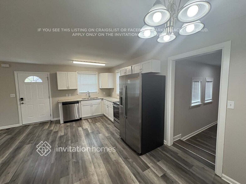 Building Photo - 3216 Holland Ln