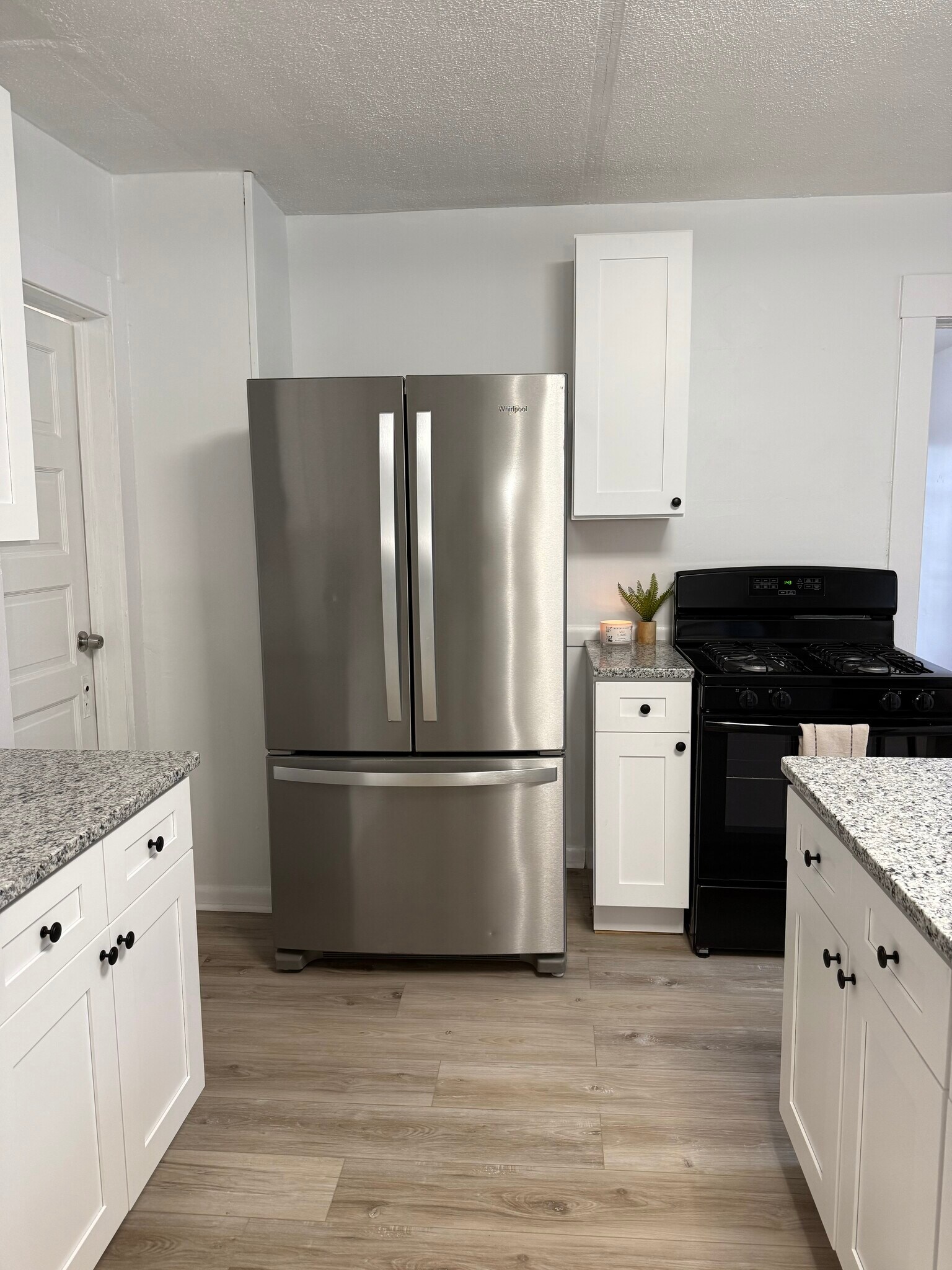 Building Photo - 1825 Clover Ave