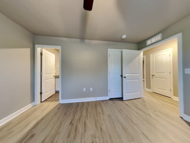 Building Photo - 3 BR/2BA | Newly Renovated Single Family Home | 1-Car Covered Parking | Gated backyard