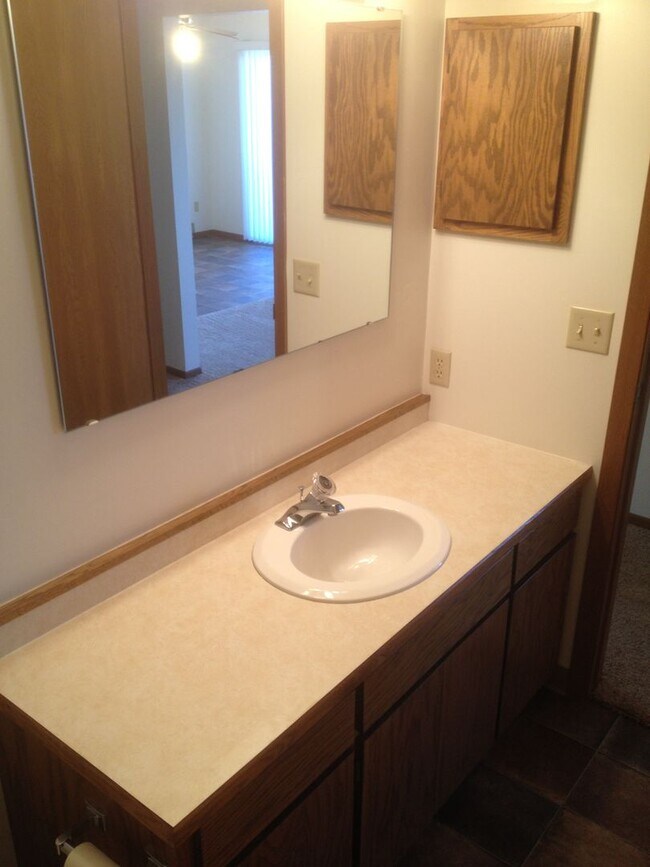 Interior Photo - 1208 28th Ave S