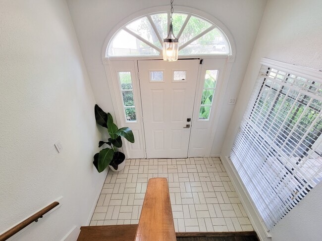 Building Photo - 2220 Bering Dr