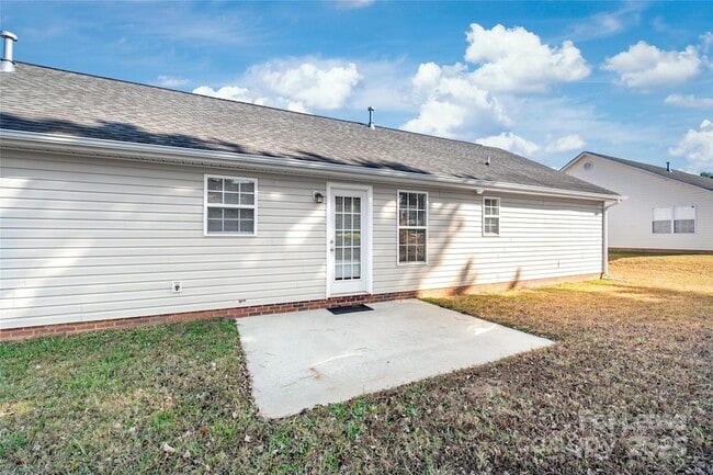 Building Photo - 3007 Laurel Creek Ln