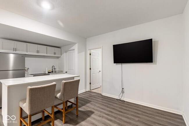 Building Photo - 439 Cape May Dr