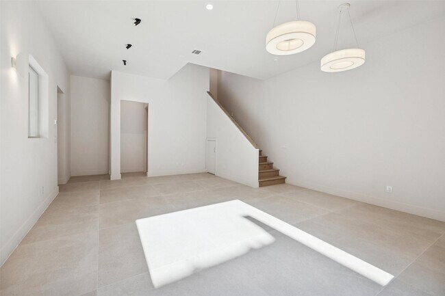 Building Photo - 3514 Mt Vernon St