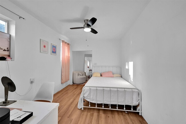 Building Photo - 5708 NW 24th St