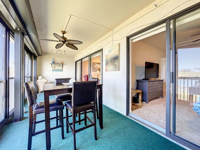 Building Photo - 462 Bouchelle Dr