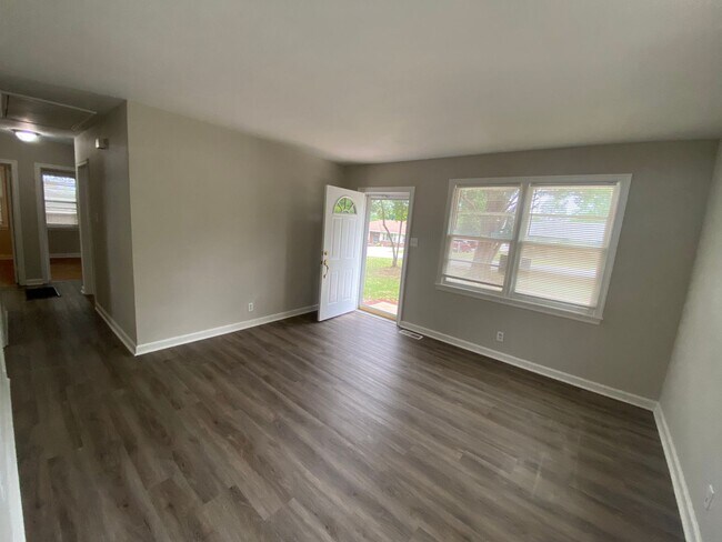 Building Photo - **ON HOLD** - TOTAL ELECTRIC - 3 Bedroom / 1 Bathroom Home for Rent in Columbus, GA***