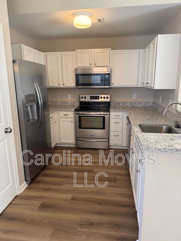 Building Photo - 210 Morell Dr
