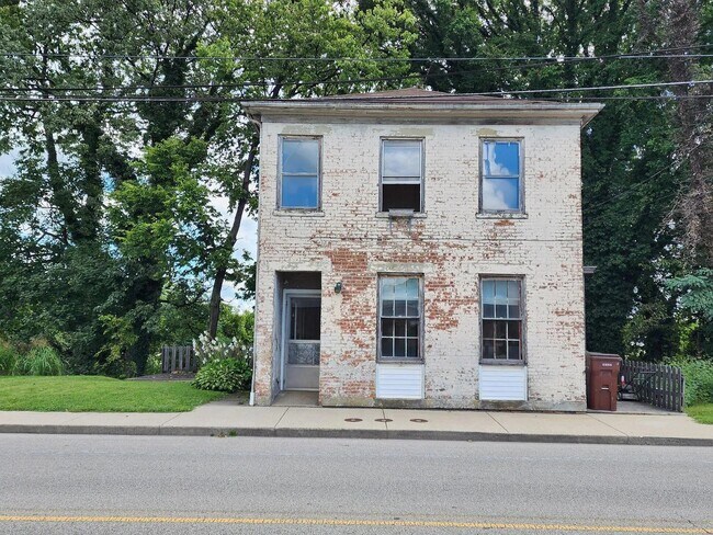 Primary Photo - 318 Ridge Ave
