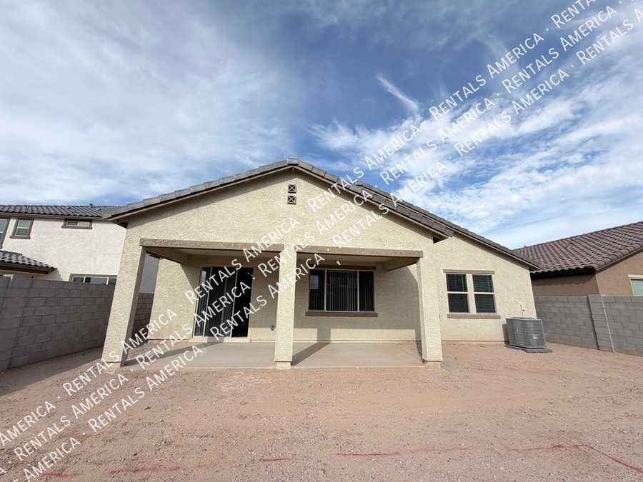 Building Photo - 17175 W Blue Sky Dr