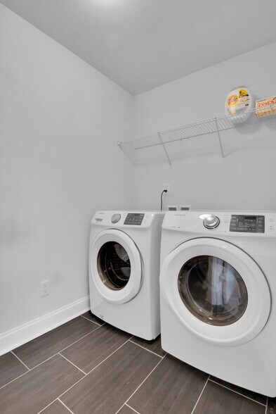 Building Photo - 9038 Henry Thoreau Rd