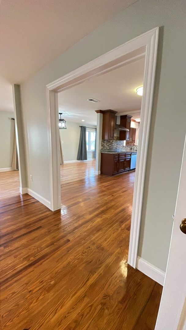 Building Photo - Rare Opportunity on nearly 3 acres!