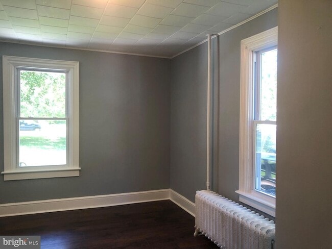 Building Photo - 1148 E Landis Ave