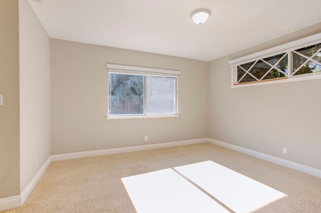Building Photo - 1347 Sage Hill Rd