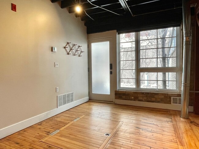 Building Photo - Urban Condo at The Pierpont Lofts!