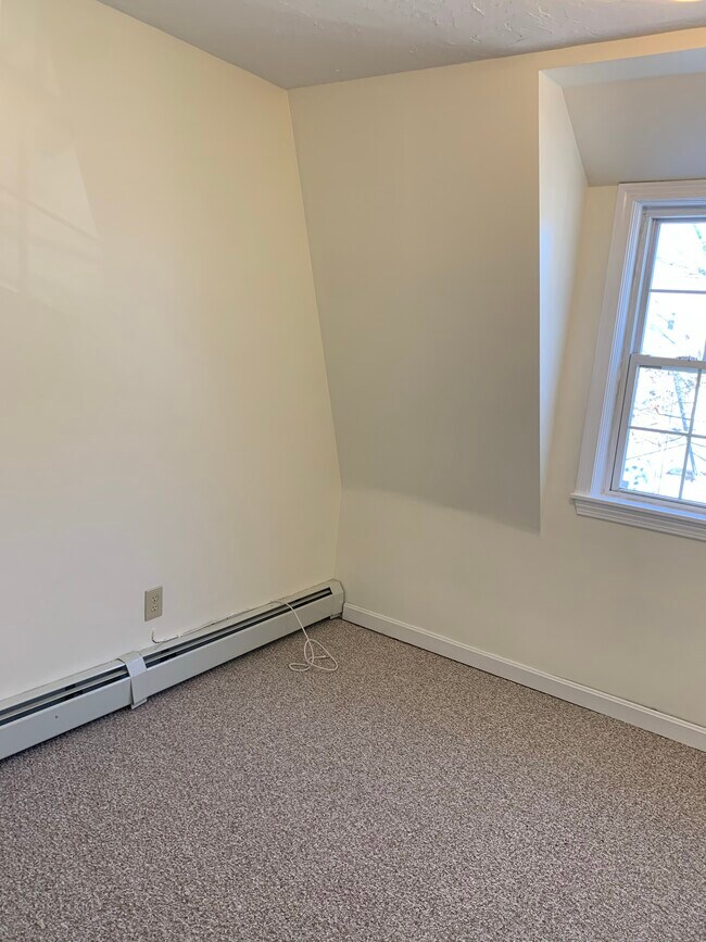 Building Photo - 32 Nelson Way