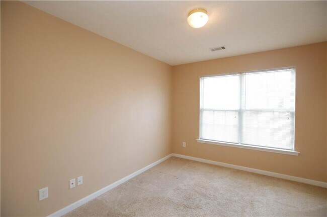 Building Photo - 3875 Dandridge Way NW