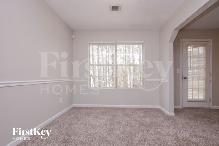 Building Photo - 732 Four Winds Ln