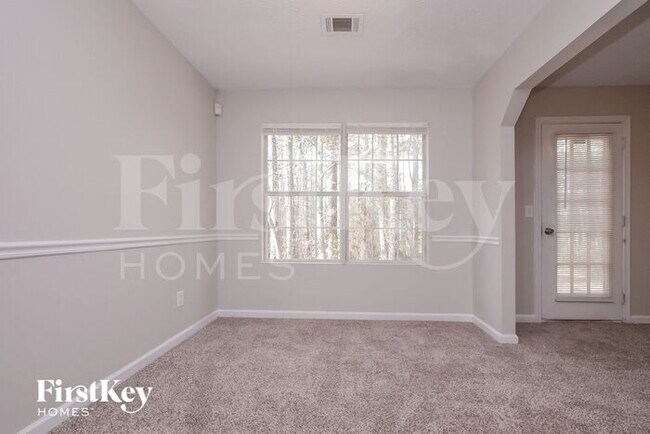 Building Photo - 732 Four Winds Ln