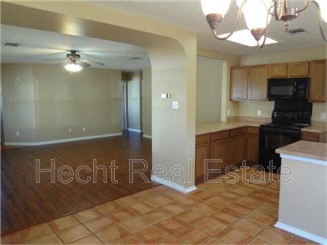Building Photo - 2623 Stapleford Dr