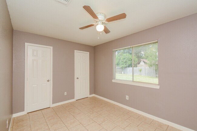 Building Photo - 8607 Crystal Cove Cir