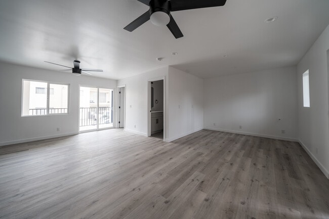 Building Photo - 5133 Barstow St