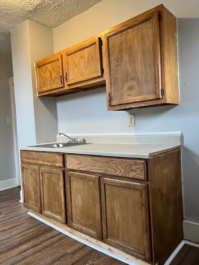 Building Photo - Three bedroom home for rent on deadend street - Canton SW