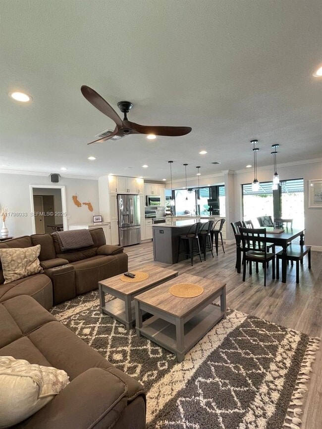 Building Photo - 2230 N 50th Ave