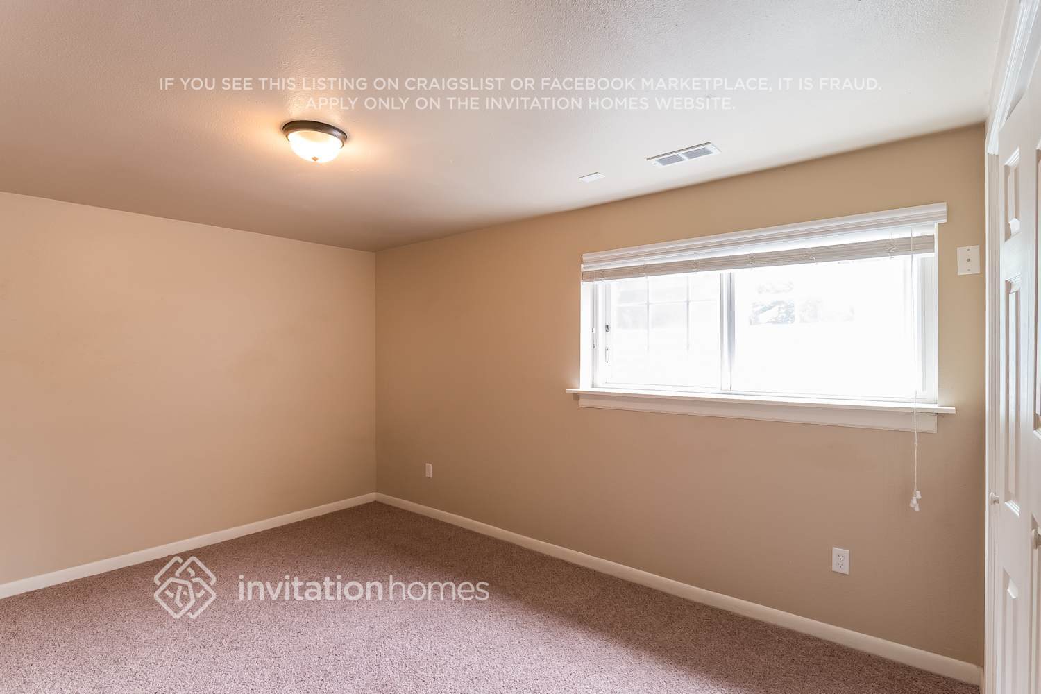 Building Photo - 19401 8th Ave S