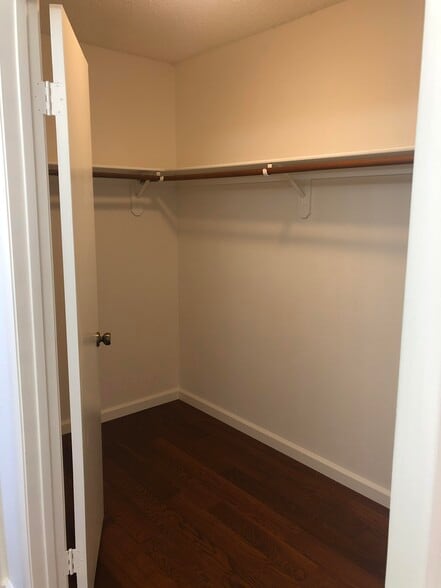 Building Photo - 147 Coventry Dr