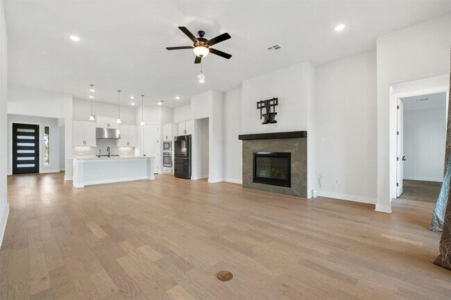 Building Photo - 957 Arrowhead Ranch Blvd