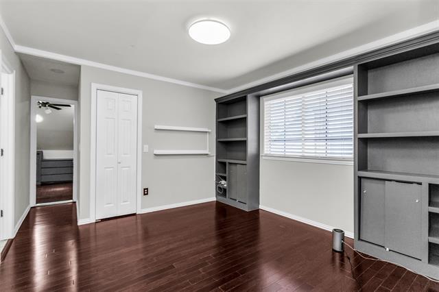 Building Photo - 4404 Hollow Oak Dr