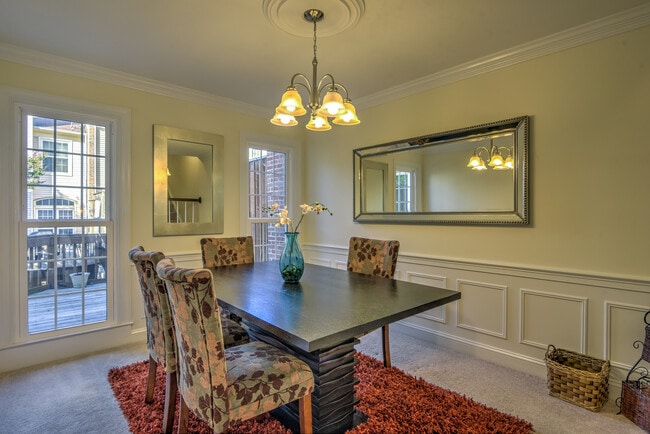 Building Photo - 6506 Serenade Plz