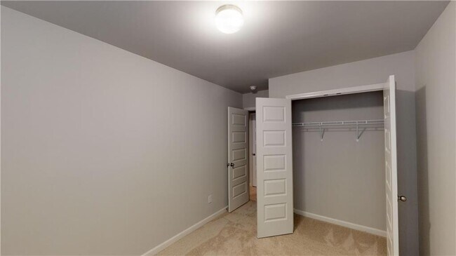 Building Photo - 4048 Kingsbrook Blvd