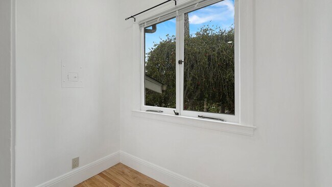Building Photo - 4118-4120Penniman