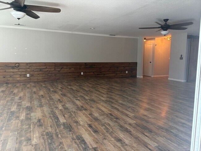 Building Photo - 8139 Winfield Dr