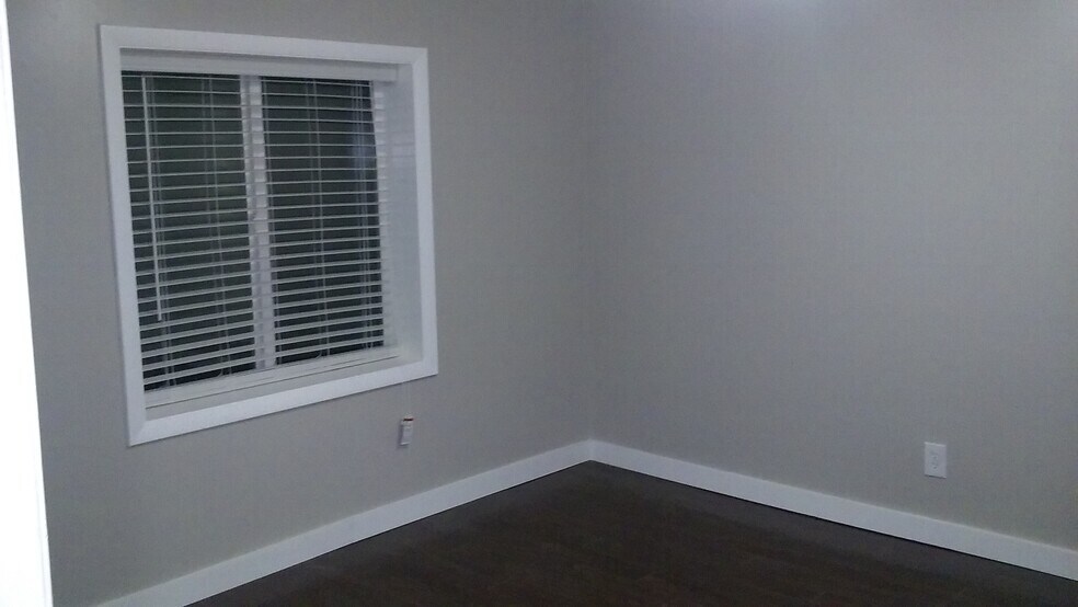 Building Photo - 7646 S 2920 W