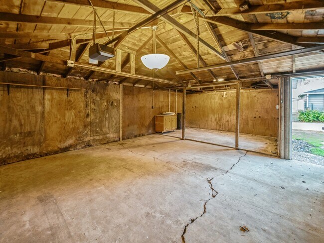Building Photo - 29 S Ash St