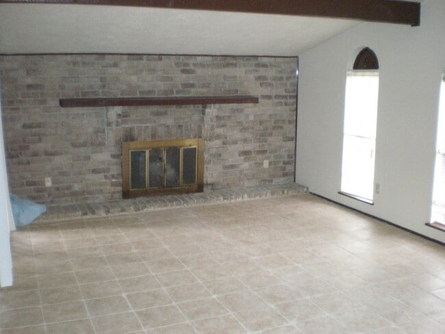 Building Photo - 15803 Samoa Way