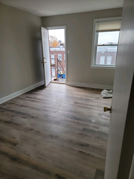New flooring and paint - 20 Elsmere Blvd