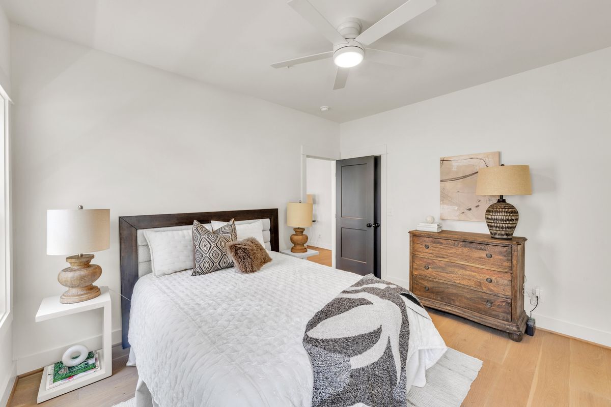 Building Photo - 4115 4th Ave S