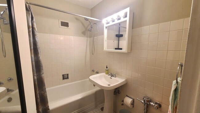 Building Photo - 4970 N Marine Dr