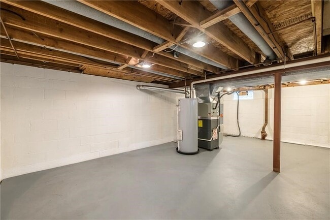 Building Photo - 104 Tumbleweed Dr